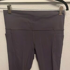 Athleta Salutatiin Slash 7/8 tight TALL
